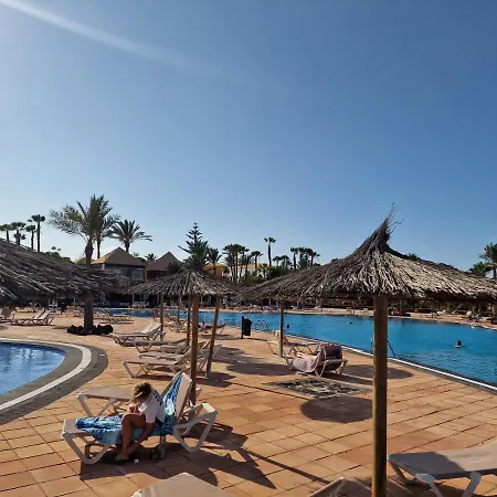 Casa Mari Y Jose Con Grandes Piscinas Y Wifi Gratis Apartment